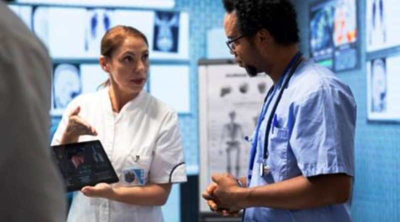 Crescimento no uso da IA molda nova geração de alunos de medicina no Brasil